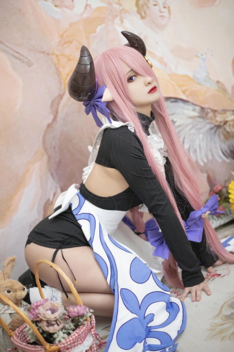 洛璃LoLiSAMA《碧蓝幻想 娜露梅亚女仆》主题写真：37张全套美图