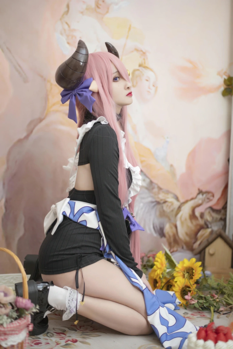 洛璃LoLiSAMA《碧蓝幻想 娜露梅亚女仆》主题写真：37张全套美图