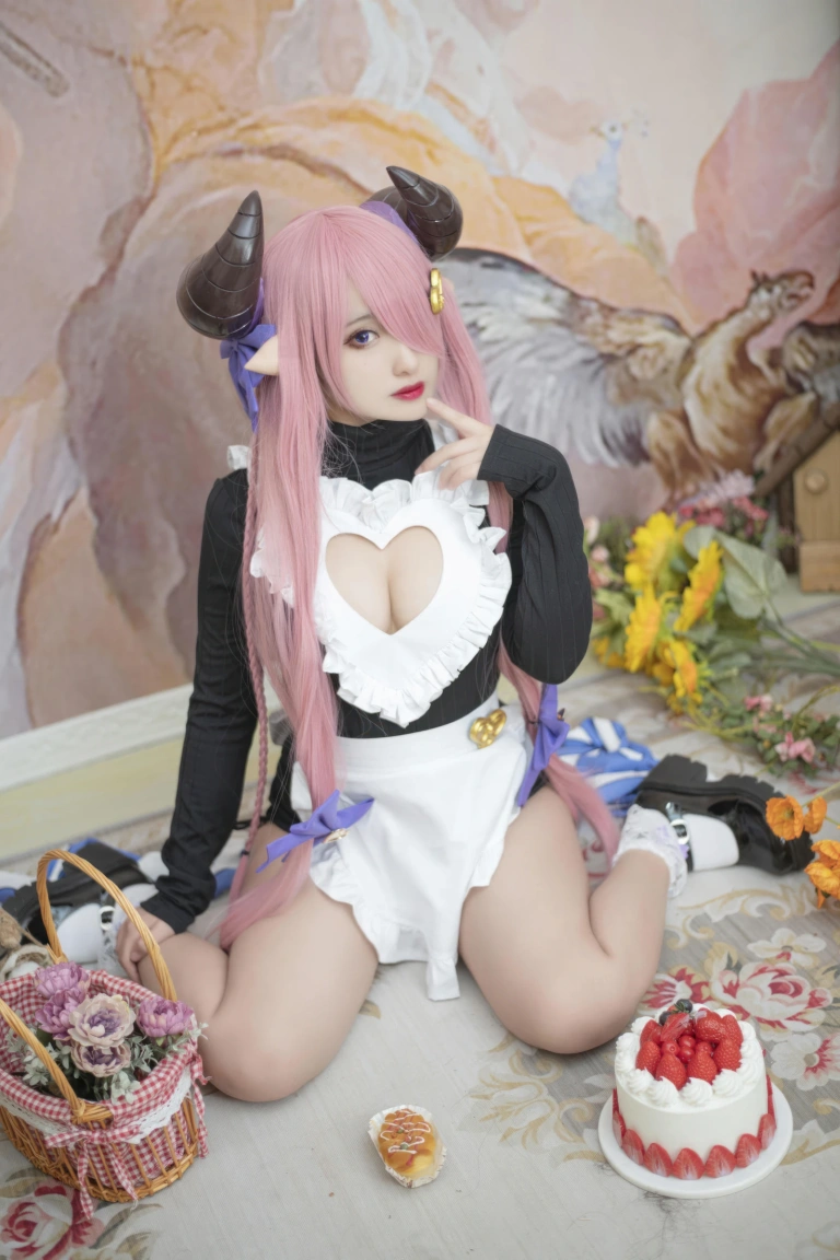 洛璃LoLiSAMA《碧蓝幻想 娜露梅亚女仆》主题写真：37张全套美图