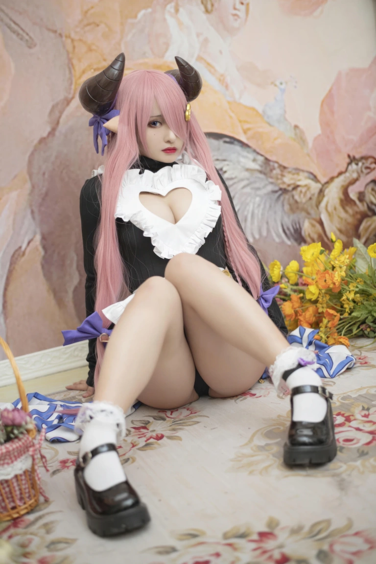 洛璃LoLiSAMA《碧蓝幻想 娜露梅亚女仆》主题写真：37张全套美图