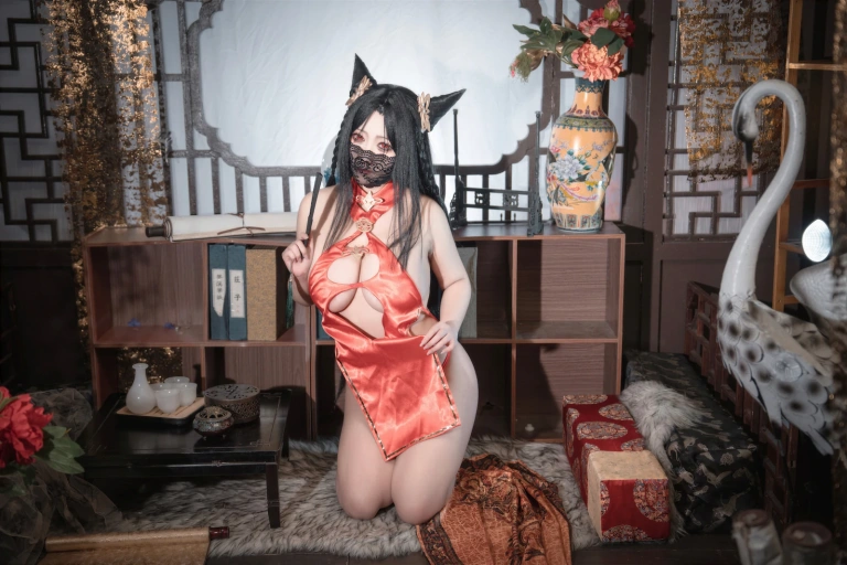 洛璃LoLiSAMA《碧蓝航线 海筹 醒梦芳醇》主题写真：69张全套美图