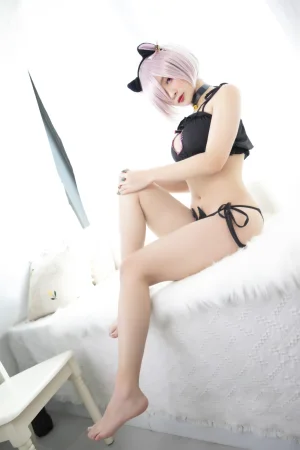 洛璃LoLiSAMA《FGO 玛修 猫咪》主题写真：24张全套美图