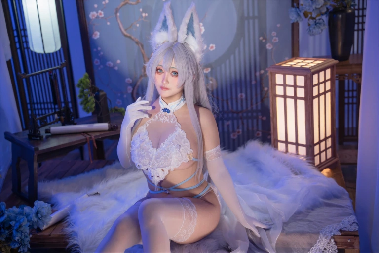 洛璃LoLiSAMA《碧蓝航线 信浓 相融一梦》主题写真：90张全套美图