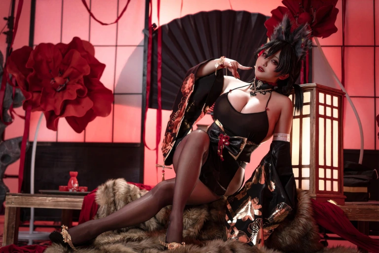 洛璃LoLiSAMA《碧蓝航线 近江 原皮》主题写真：67张全套美图