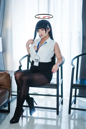 洛璃LoLiSAMA《蔚蓝档案 调月莉音》主题写真：72张全套美图，含1个视频
