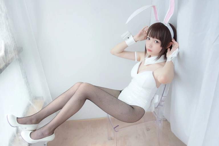 森萝财团《LOVEPLUS-001》主题写真：148张全套美图，含1个视频