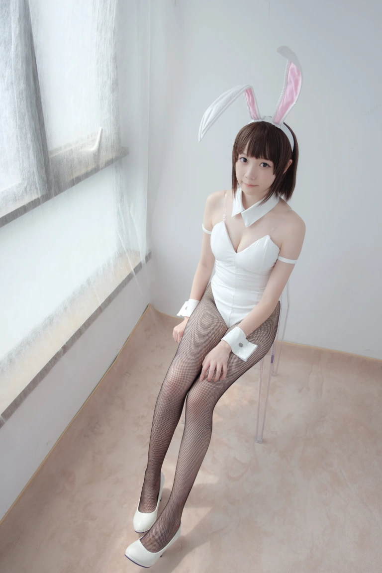 森萝财团《LOVEPLUS-001》主题写真：148张全套美图，含1个视频