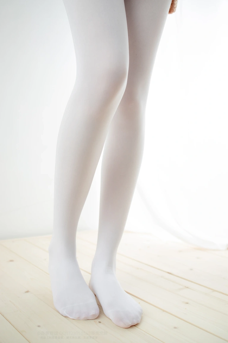 森萝财团《LOVEPLUS-004》主题写真：97张全套美图，含1个视频