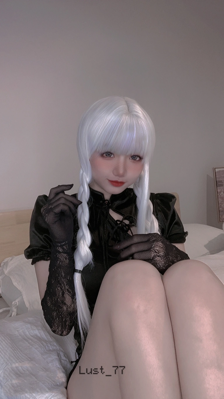 柒柒_Lust77《辣妹旗袍》主题写真：46张全套美图，含1个视频