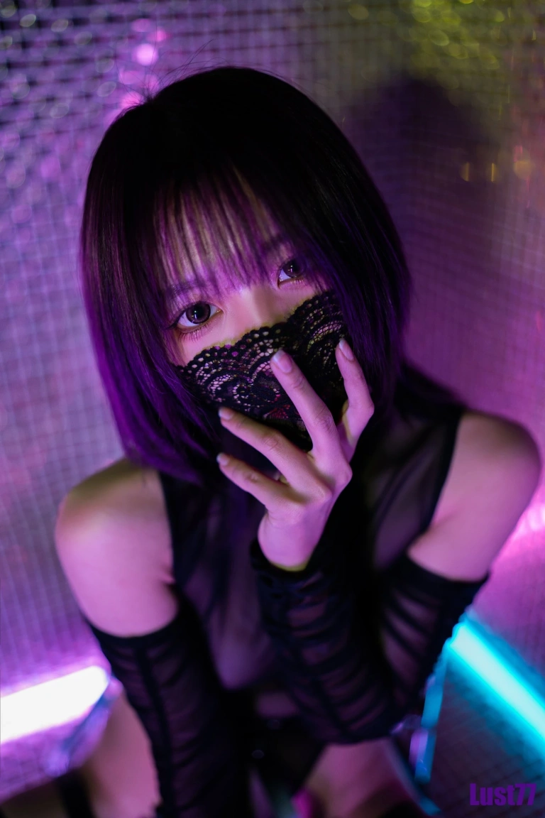 柒柒_Lust77《白液俘虏》主题写真：80张全套美图