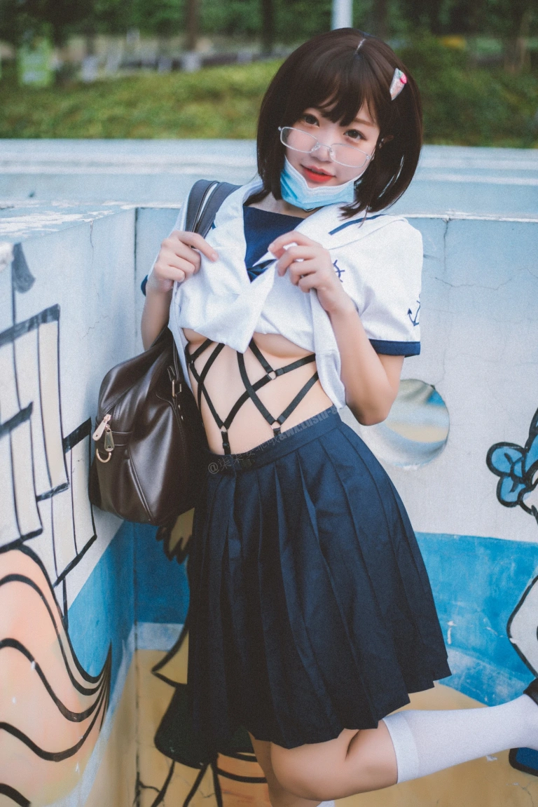 柒柒_Lust77《乐园JK》主题写真：37张全套美图