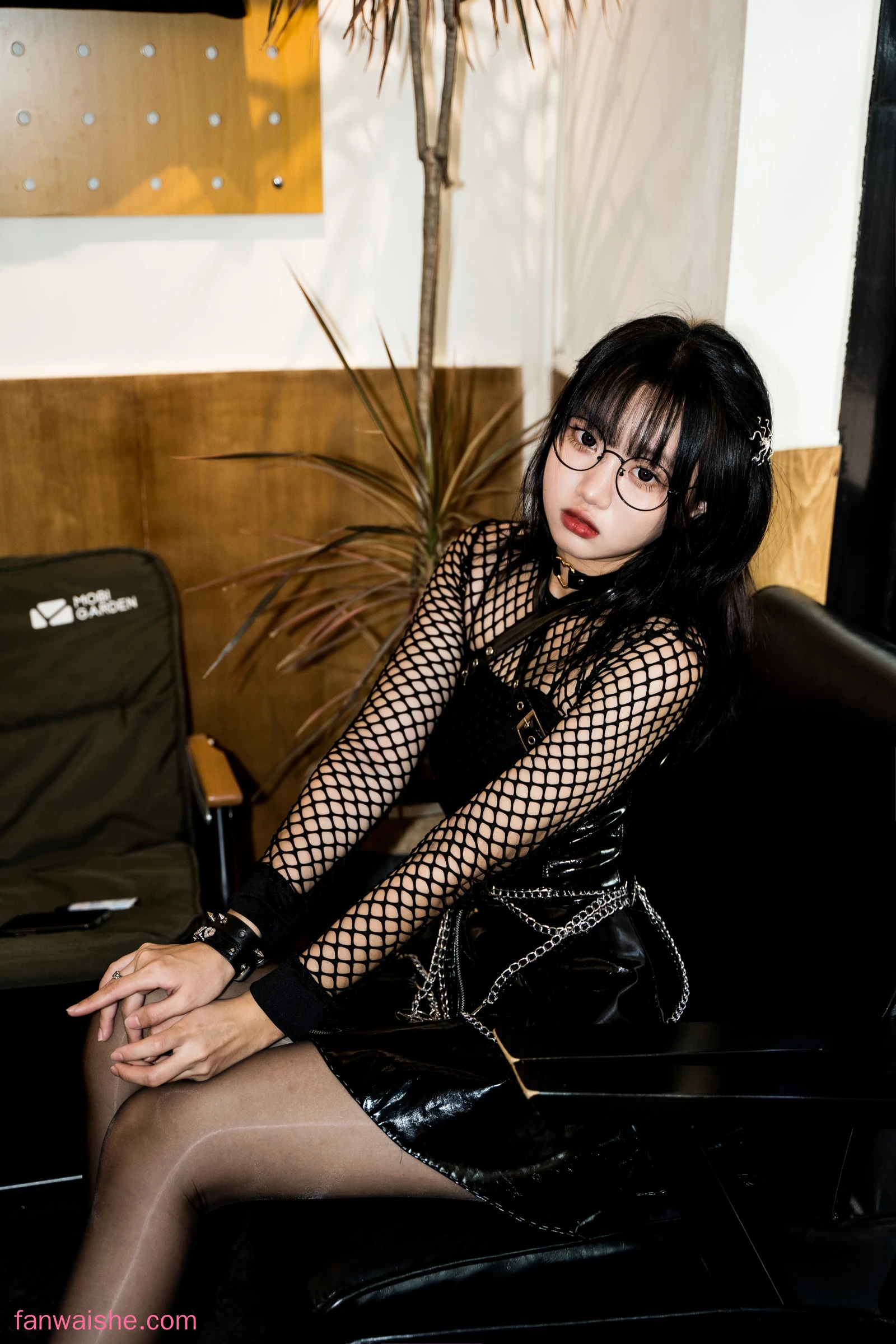 柒柒_Lust77 柒柒_Lust77 NO.023 - 街拍黑皮裙