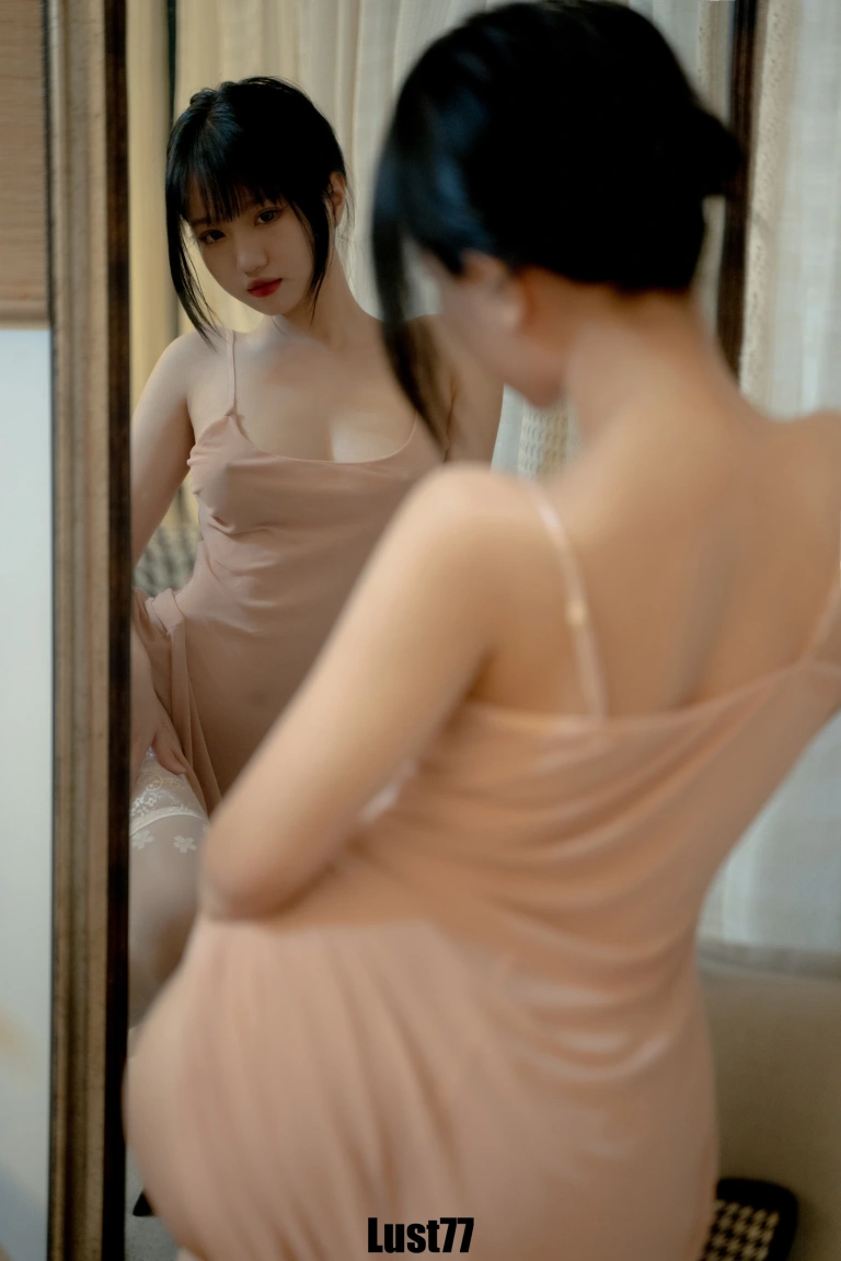 柒柒_Lust77《雾纱裙》主题写真：61张全套美图，含1个视频
