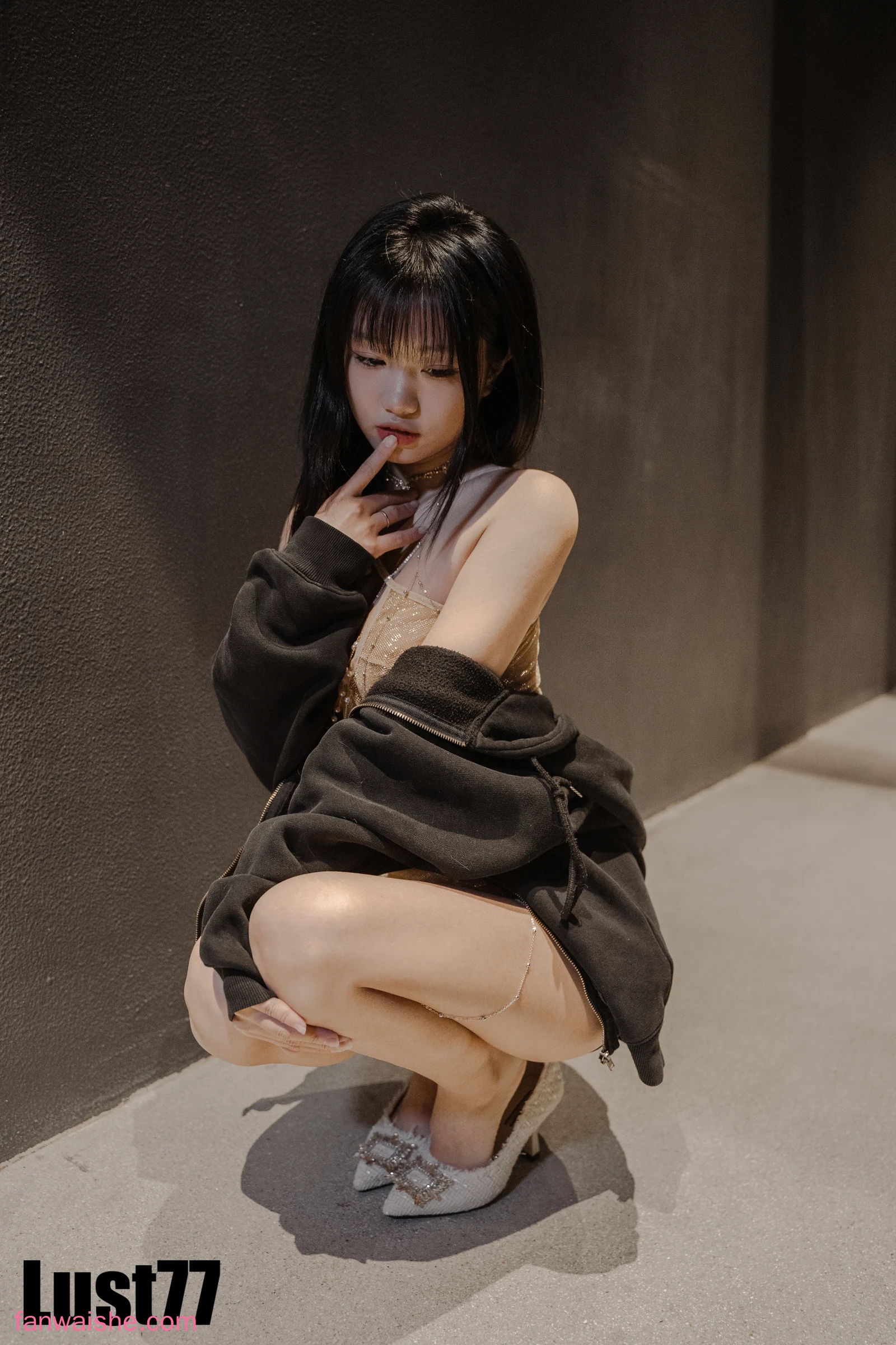 柒柒_Lust77 柒柒_Lust77 NO.031 - 纸醉金迷