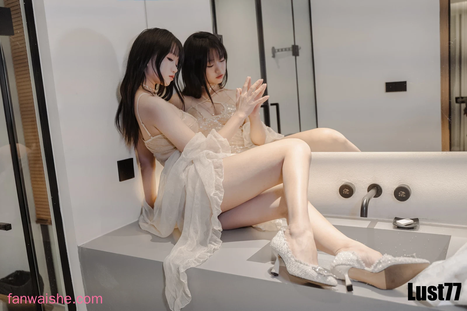 柒柒_Lust77 柒柒_Lust77 NO.031 - 纸醉金迷