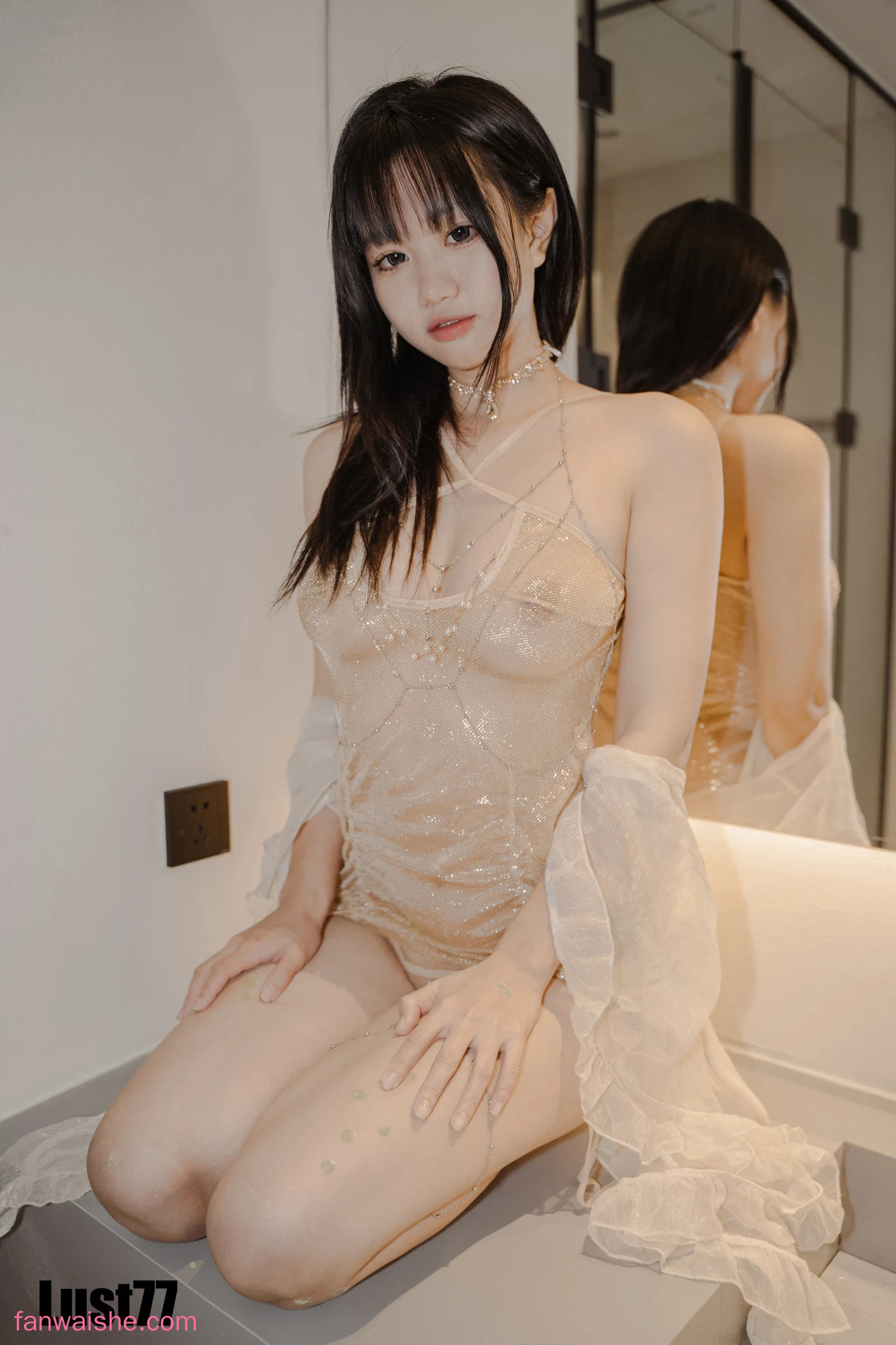 柒柒_Lust77 柒柒_Lust77 NO.031 - 纸醉金迷