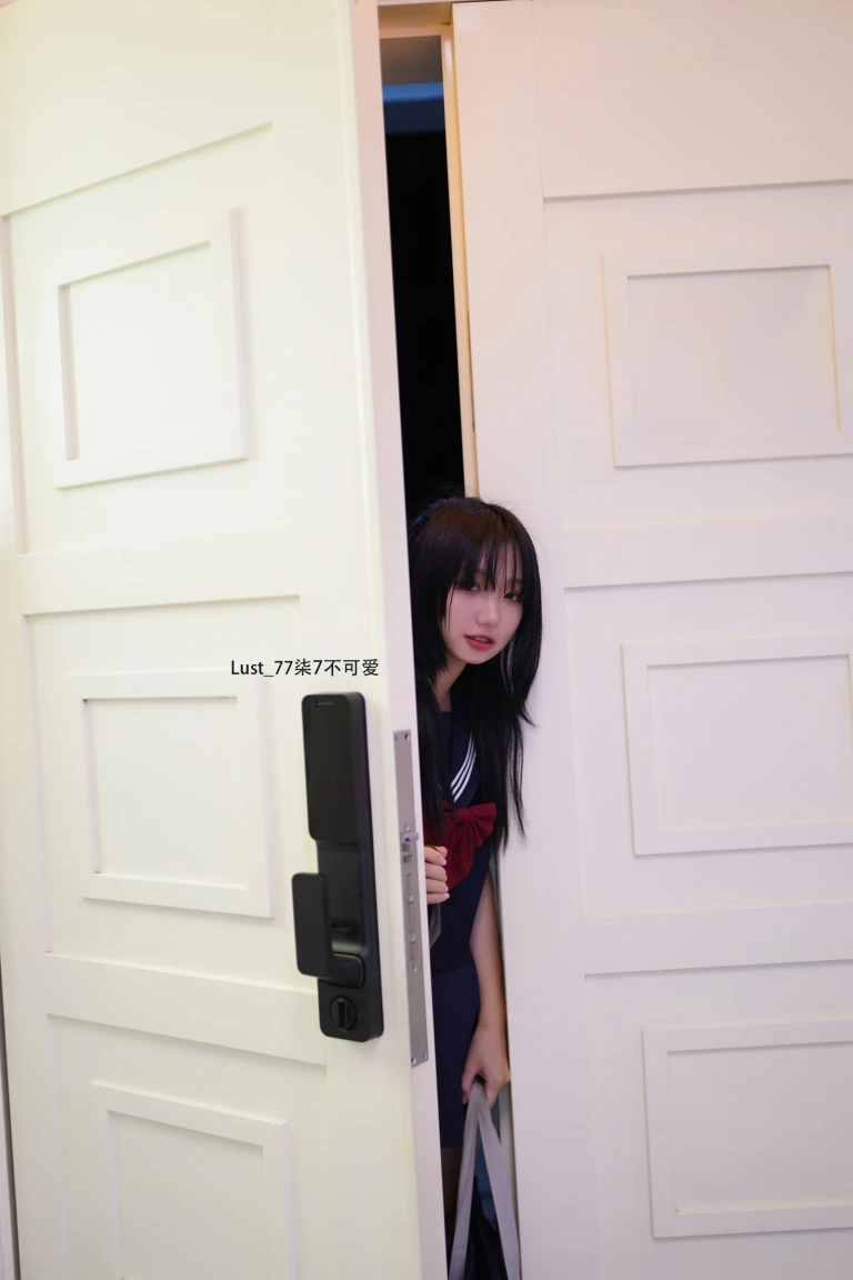 柒柒_Lust77《反差JK少女》主题写真：182张全套美图
