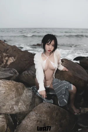 柒柒_Lust77《礁石海岸》主题写真：52张全套美图