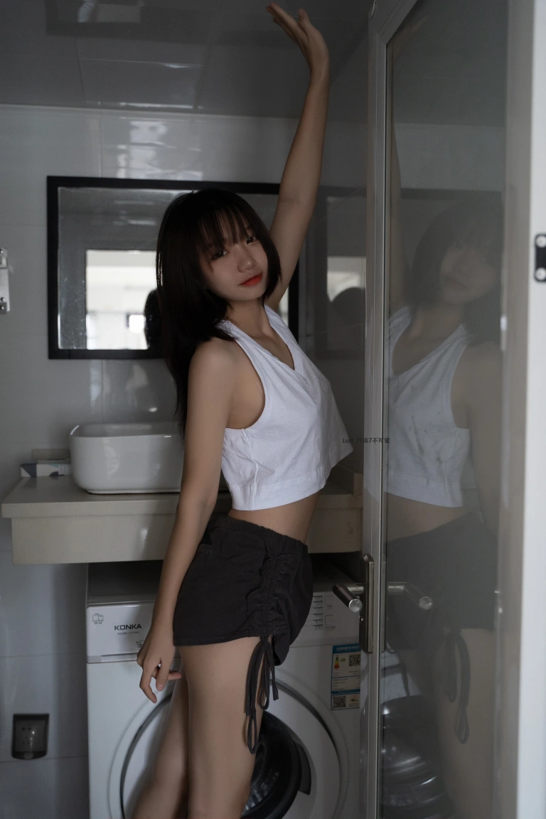柒柒_Lust77《初恋背心》主题写真：117张全套美图