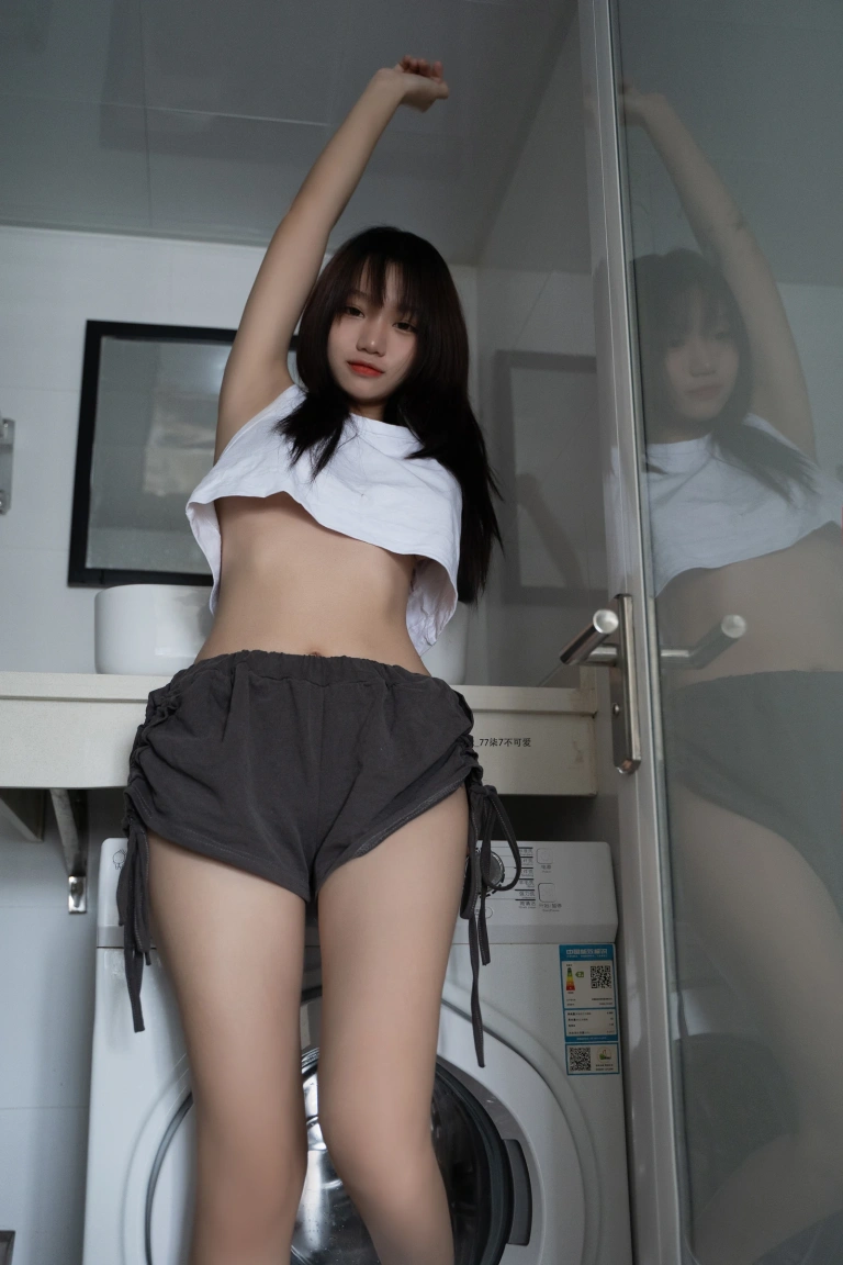 柒柒_Lust77《初恋背心》主题写真：117张全套美图