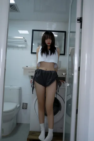 柒柒_Lust77《初恋背心》主题写真：117张全套美图