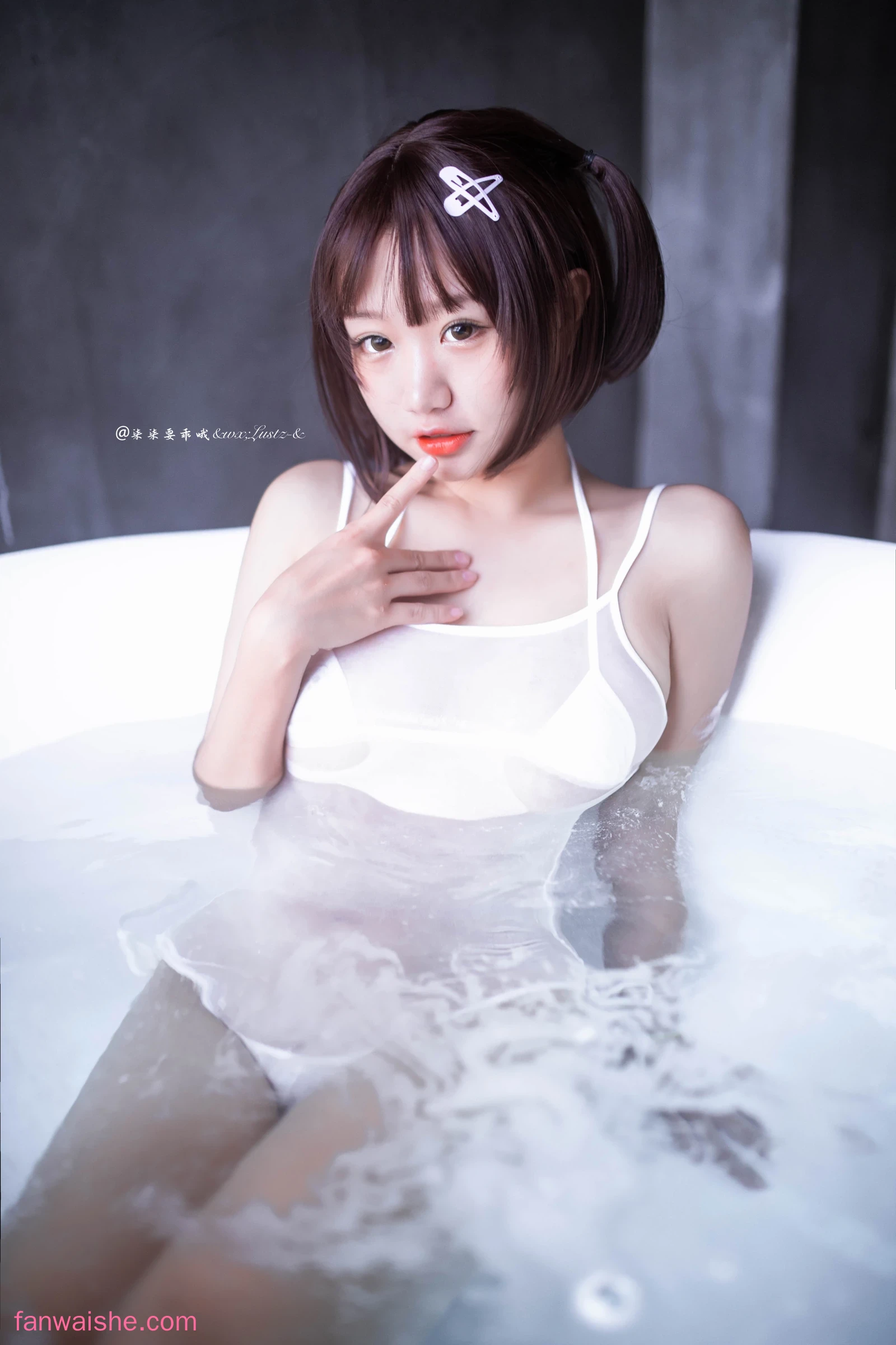柒柒_Lust77 柒柒_Lust77 NO.041 - 激凸死库水X白色Spa