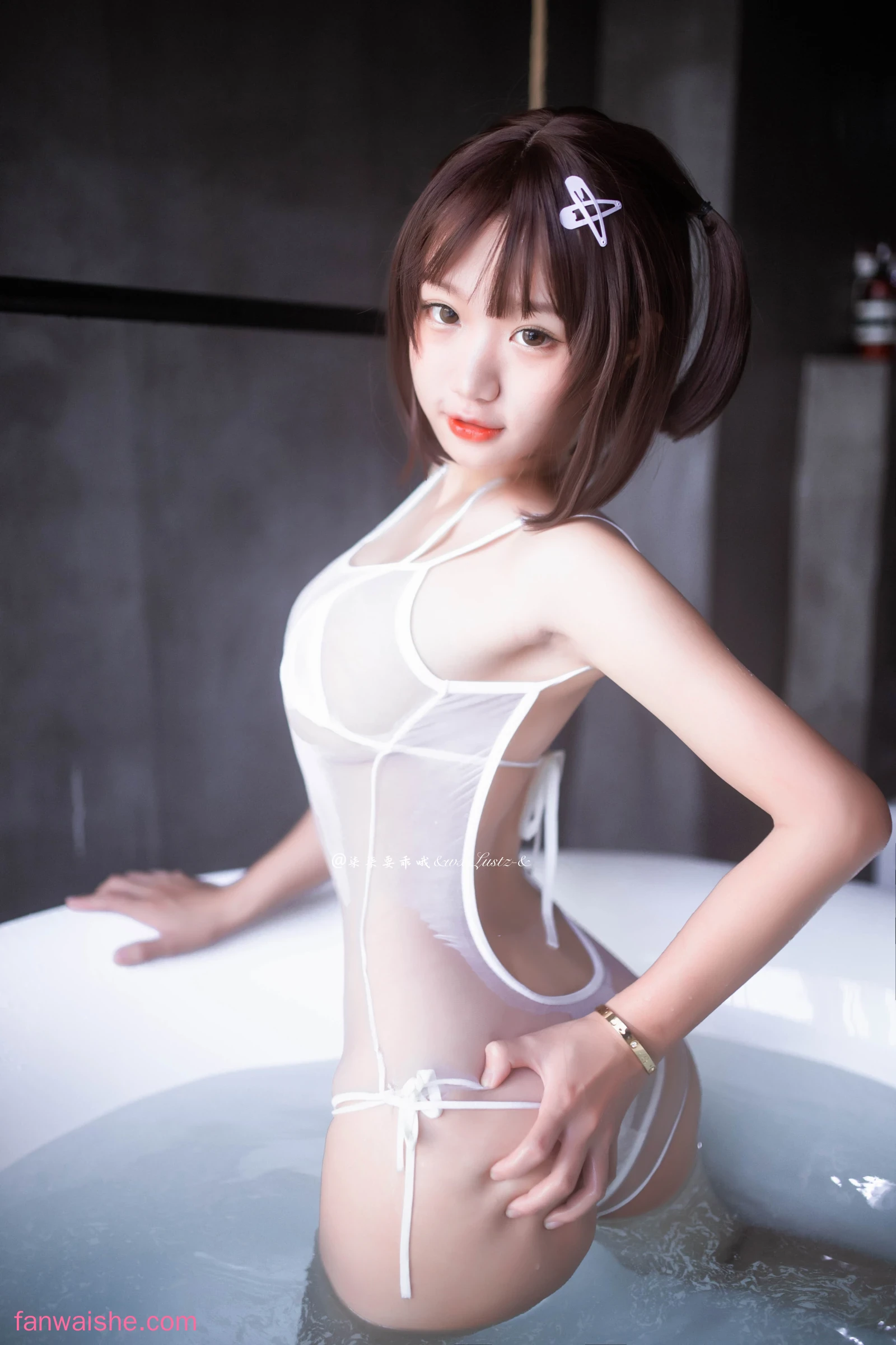 柒柒_Lust77 柒柒_Lust77 NO.041 - 激凸死库水X白色Spa
