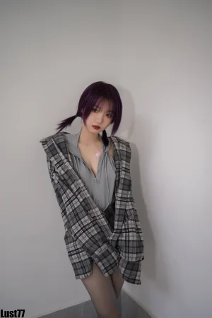 柒柒_Lust77《小灰兔》主题写真：70张全套美图，含1个视频