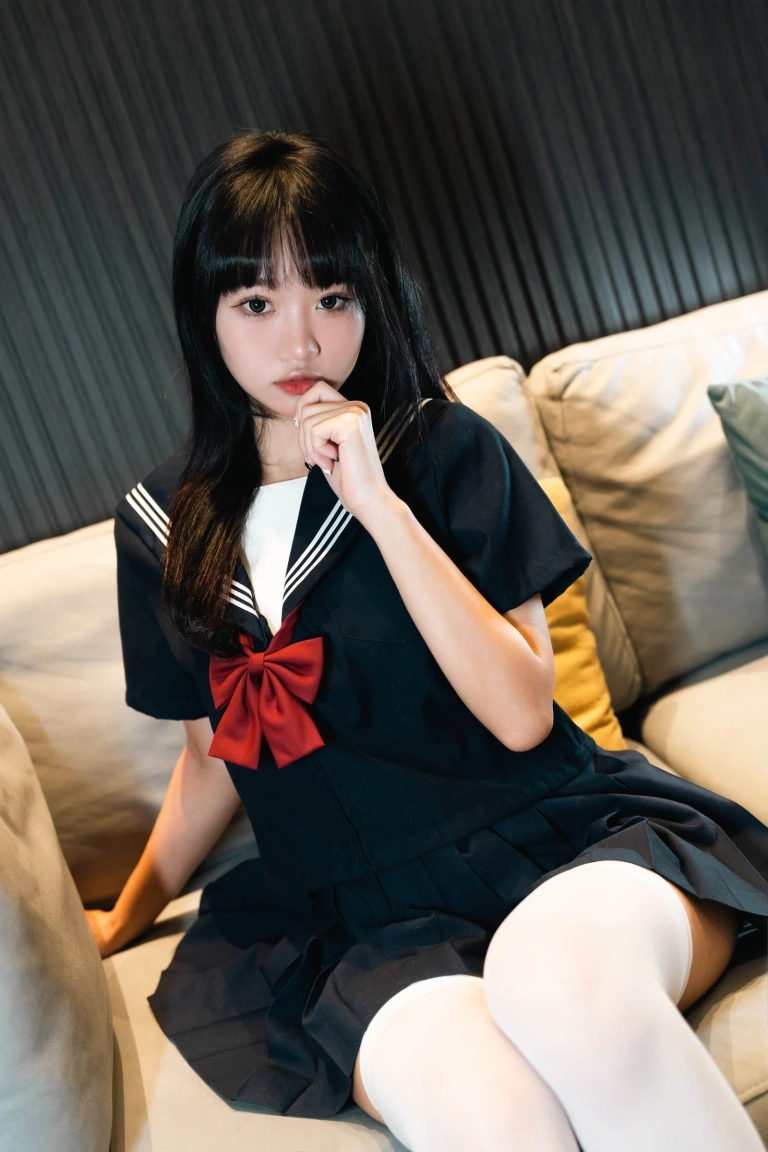 柒柒_Lust77《白丝死库水》主题写真：140张全套美图