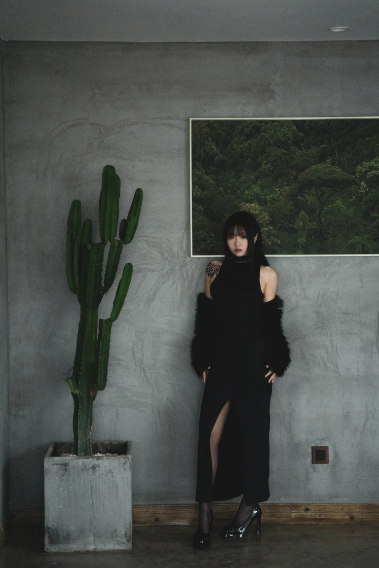 柒柒_Lust77《清寂》主题写真：22张全套美图