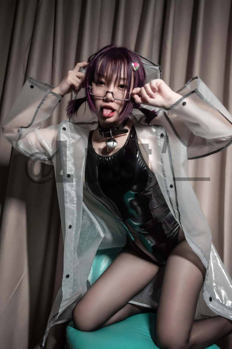 柒柒_Lust77《漆皮死库水》主题写真：29张全套美图