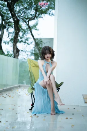 柒柒_Lust77《绿野》主题写真：70张全套美图，含1个视频