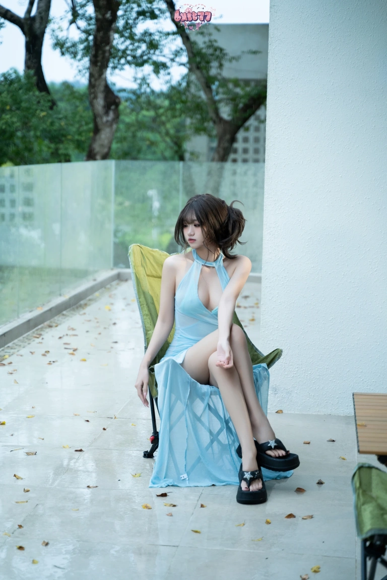 柒柒_Lust77《绿野》主题写真：70张全套美图，含1个视频