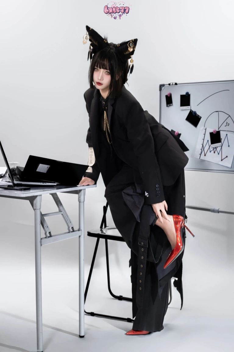 柒柒_Lust77《黑·阿努比斯》主题写真：168张全套美图