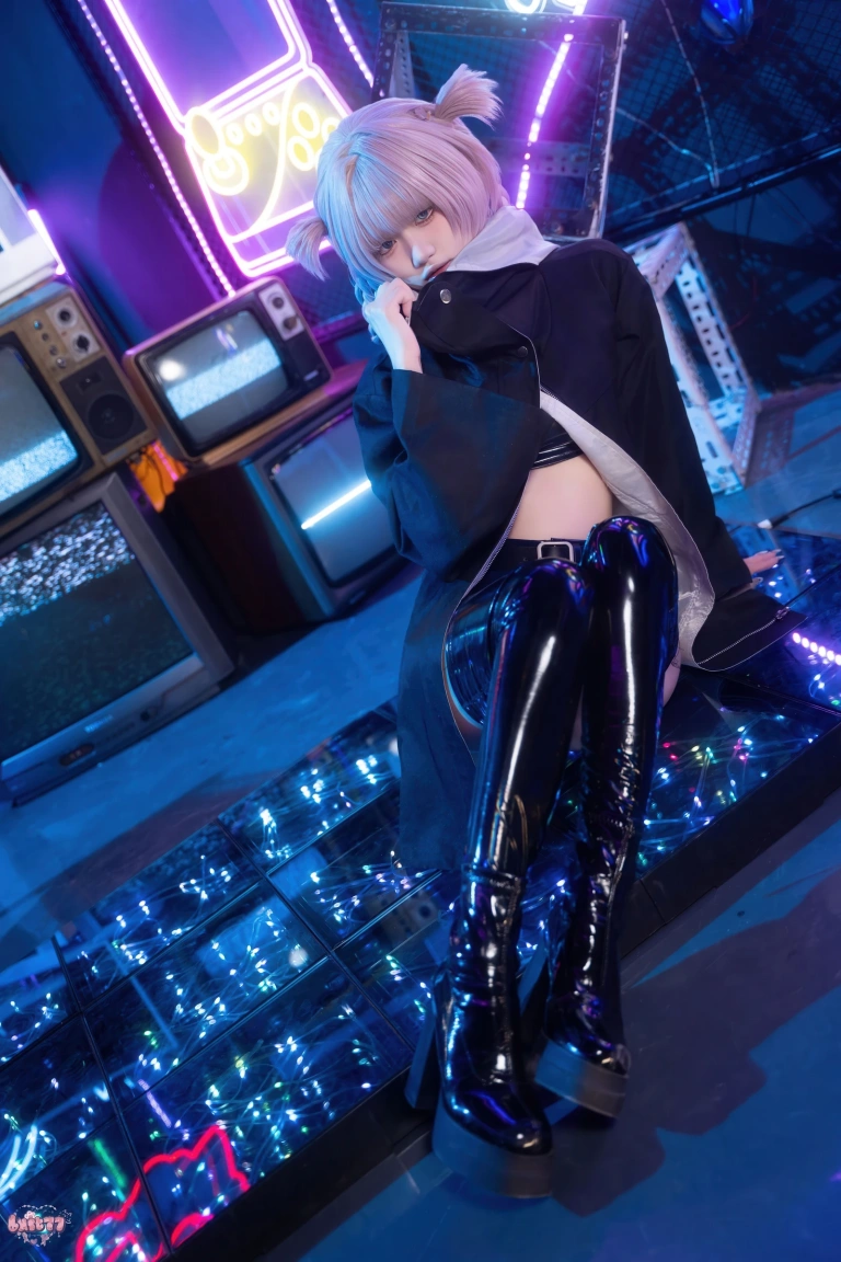 柒柒_Lust77《彻夜之歌 常服七草荠》主题写真：41张全套美图