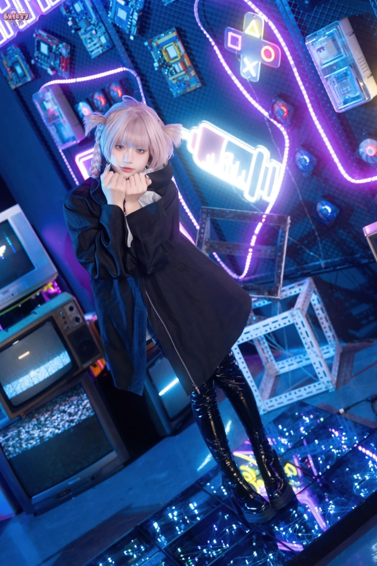 柒柒_Lust77《彻夜之歌 常服七草荠》主题写真：41张全套美图