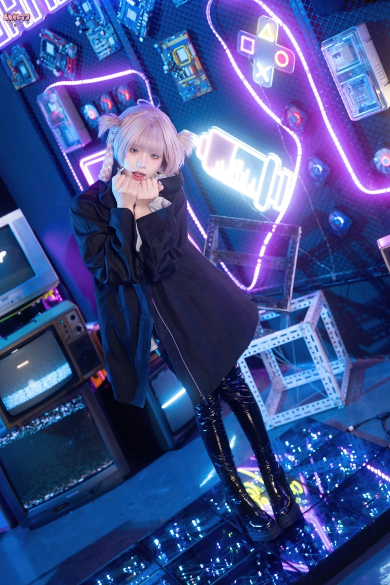 柒柒_Lust77《彻夜之歌 常服七草荠》主题写真：41张全套美图