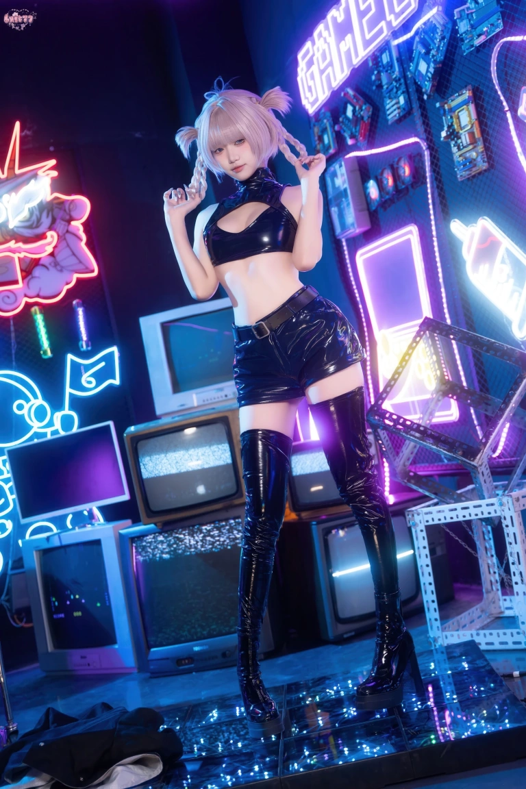 柒柒_Lust77《彻夜之歌 常服七草荠》主题写真：41张全套美图