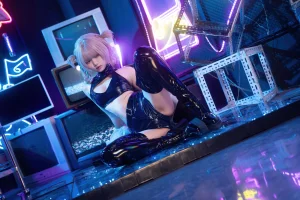 柒柒_Lust77《彻夜之歌 常服七草荠》主题写真：41张全套美图