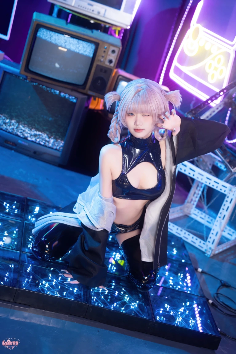 柒柒_Lust77《彻夜之歌 常服七草荠》主题写真：41张全套美图