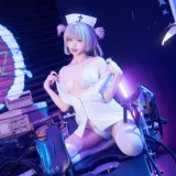 柒柒_Lust77《彻夜之歌 护士服小荠》主题写真：100张全套美图