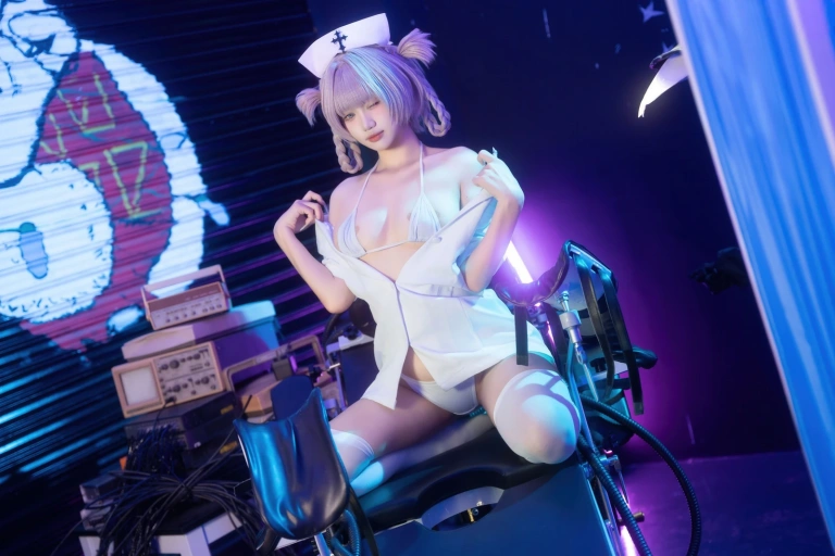 柒柒_Lust77《彻夜之歌 护士服小荠》主题写真：100张全套美图