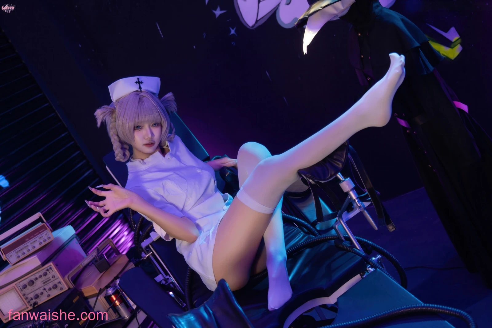 柒柒_Lust77 柒柒_Lust77 NO.071 - 彻夜之歌 护士服小荠
