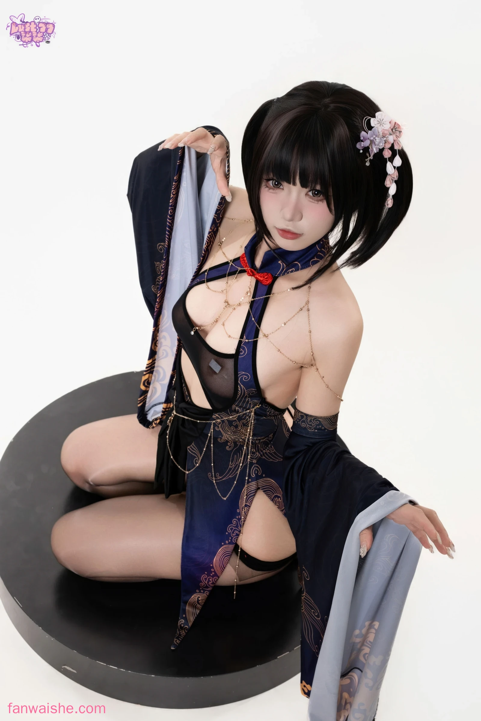 柒柒_Lust77 柒柒_Lust77 NO.072 - 紫电