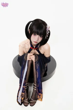 柒柒_Lust77《紫电》主题写真：69张全套美图