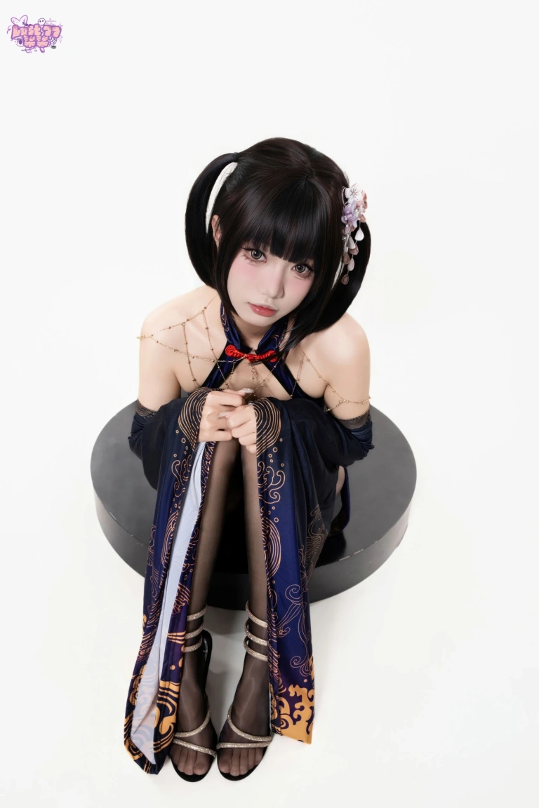 柒柒_Lust77《紫电》主题写真：69张全套美图