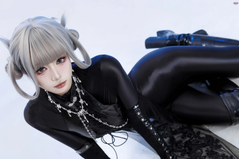 柒柒_Lust77《黑靡烟旗袍》主题写真：108张全套美图，含2个视频