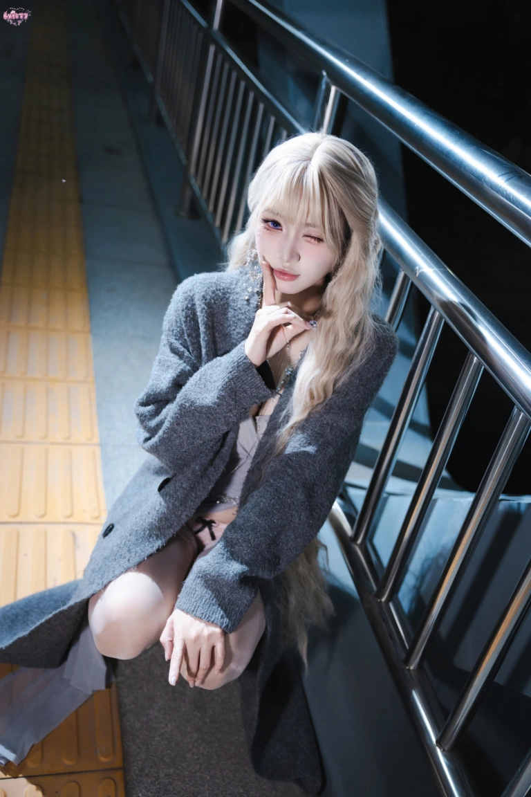 柒柒_Lust77《灰姑娘·辛德瑞拉同人晚礼裙》主题写真：97张全套美图