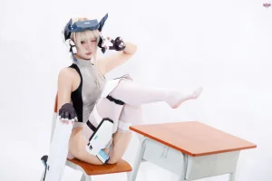 柒柒_Lust77《小时竞泳》主题写真：64张全套美图