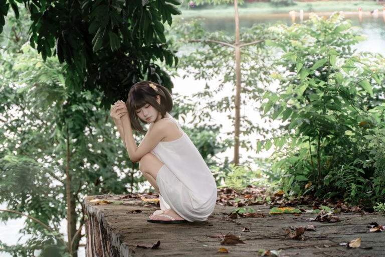 柒柒_Lust77《雨天邂逅》主题写真：178张全套美图，含1个视频